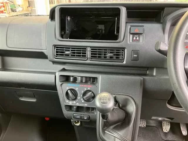 Daihatsu Hijet Cargo S710V 2023